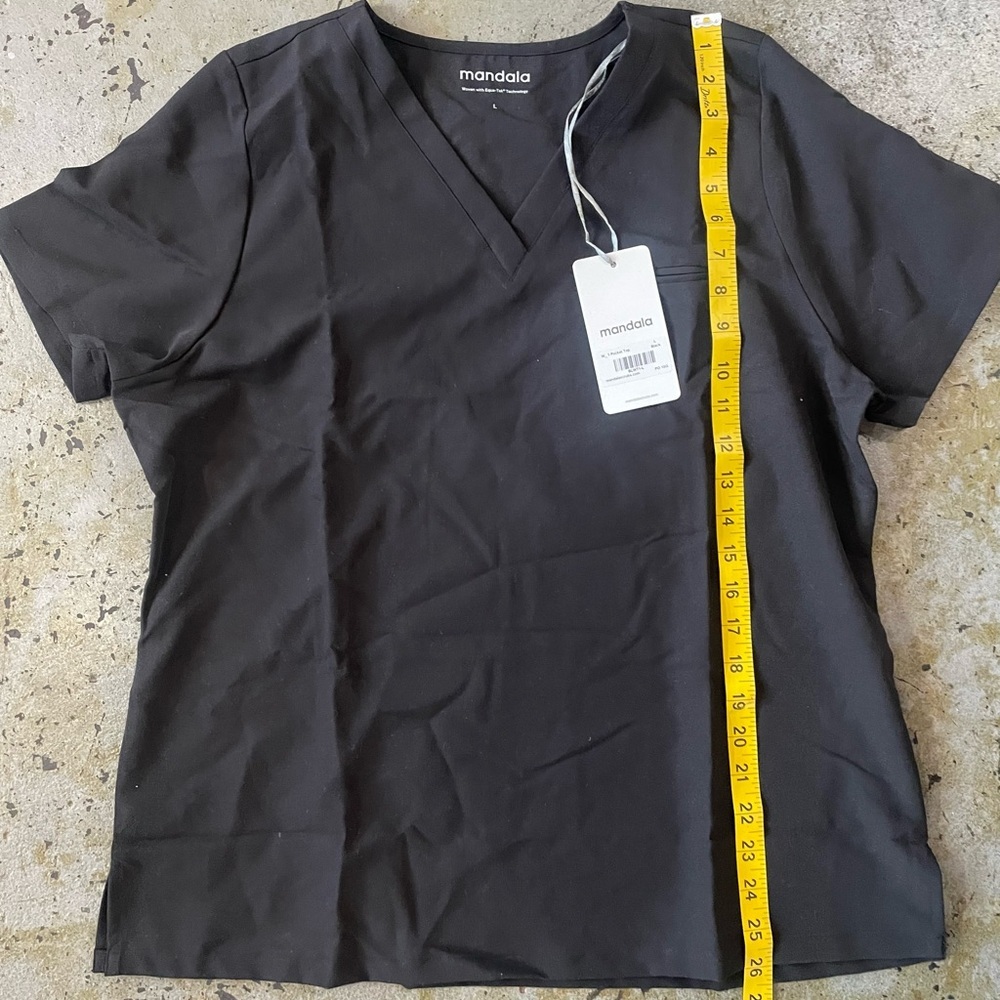 Mandala Black Scrub Top with 1 Chest Pocket Size Large - Picture 4 of 7